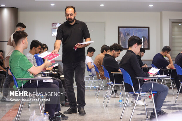 دفترچه سوالات «علوم ریاضی» و «علوم انسانی» کنکور 1403 منتشر شد