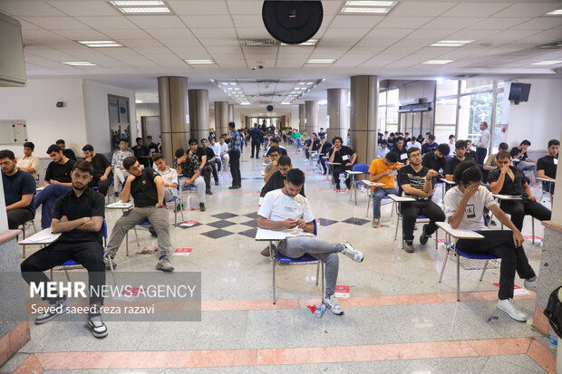 مهلت ثبتنام در نوبت اول کنکور سراسری ۱۴۰۴ تا چهارم دی ماه تمدید شد