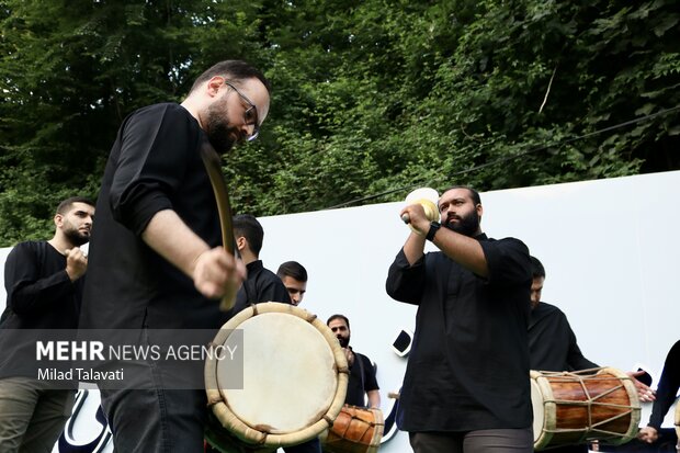 آیین دمام زنی محرم در قلعه رودخان فومن