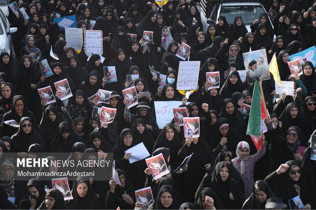 راهپیمایی روز عفاف و حجاب در ورامین