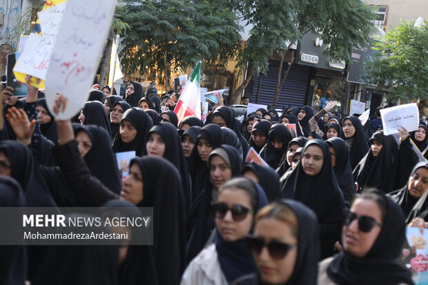 راهپیمایی روز عفاف و حجاب در ورامین