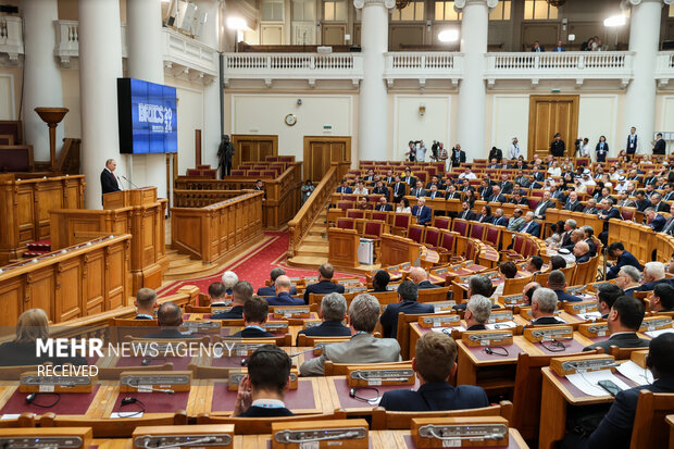 سخنرانی پوتین در جمع رؤسای مجالس کشورهای عضو بریکس 10