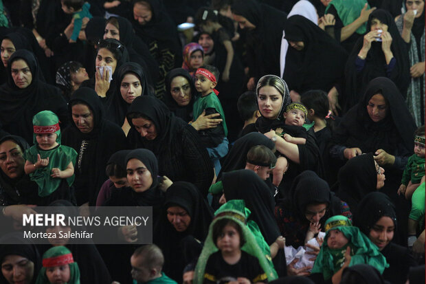 دسته روی با کالسکه های شیرخوارگان حسینی در گرگان برگزار شد