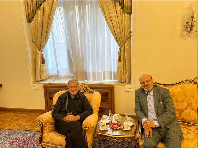 دیدار رئیس کمیسیون آموزش مجلس با رئیسجمهور منتخب