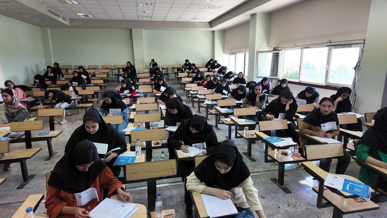 بازدید استاندار کردستان از حوزه برگزاری آزمون سراسری ۱۴۰۳