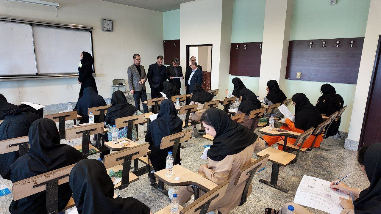 بازدید استاندار کردستان از حوزه برگزاری آزمون سراسری ۱۴۰۳