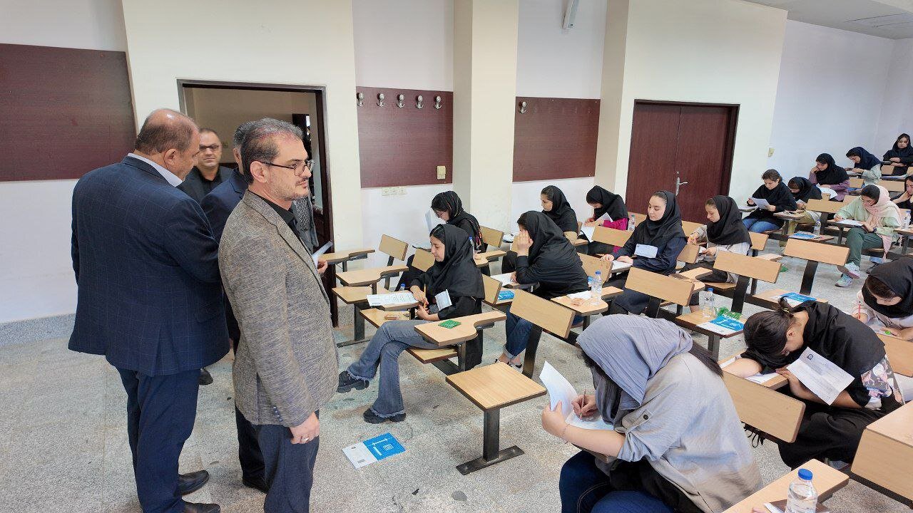 بازدید استاندار کردستان از حوزه برگزاری آزمون سراسری ۱۴۰۳