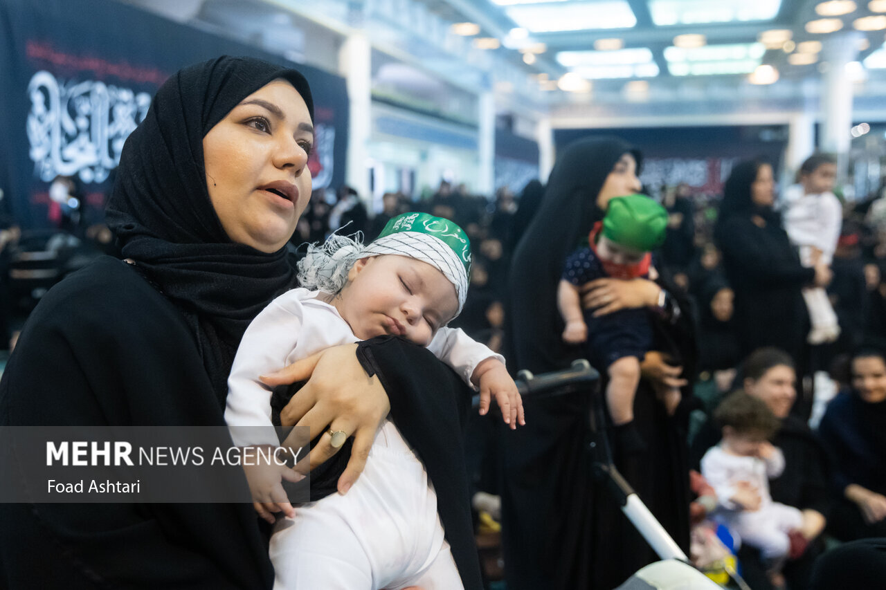 بالصور .. مراسم اليوم العالمي للطفل الرضيع في المدن الإيرانية