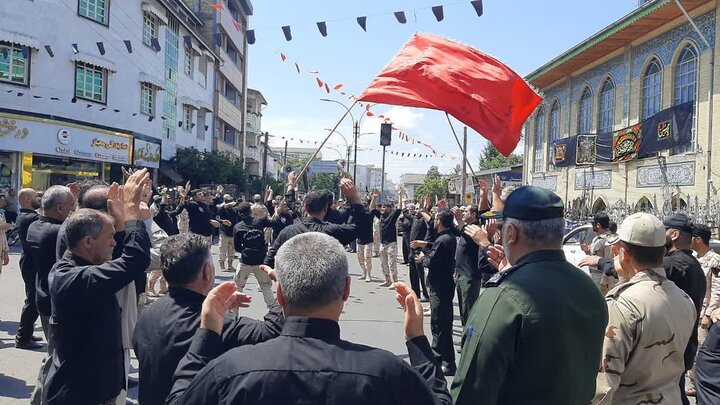 عزاداری خیابانی نیروهای مسلح آستارا در سوگ سرور و سالار شهیدان