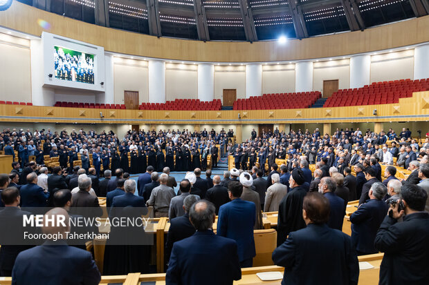 نشست نمایندگان ادوار و دوره دوازدهم مجلس با رئیس جمهور منتخب