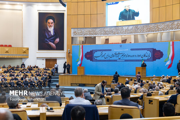 نشست نمایندگان ادوار و دوره دوازدهم مجلس با رئیس جمهور منتخب