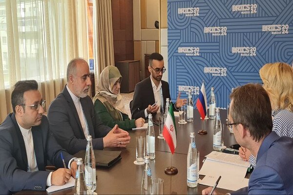 İran ve Rusya dışişleri bakanlığı sözcüleri görüştü