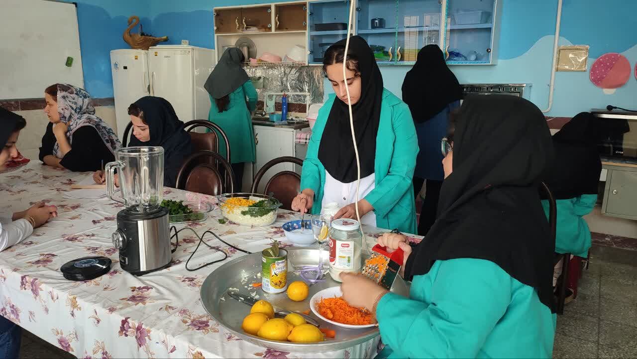 ارایه مدرک بین‌المللی کمک آشپز به دانش‌آموزان بانیازهای ویژ سنندج