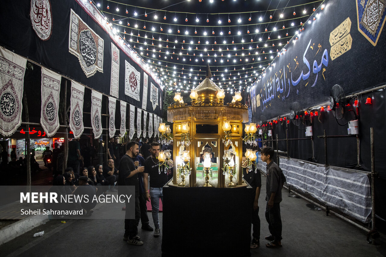 یک شهر در عزای سقای کربلا/ بازار و امامزاده سیاهپوش شهادت علمدار