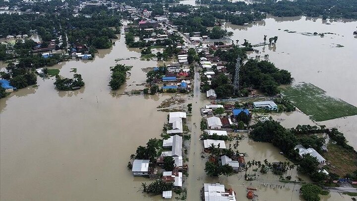 Death toll from floods in India rises to 90