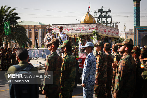 تشییع پیکر شهید گمنام در دانشگاه افسری امام علی(ع)