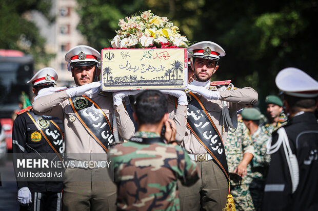 تشییع پیکر شهید گمنام در دانشگاه افسری امام علی(ع)