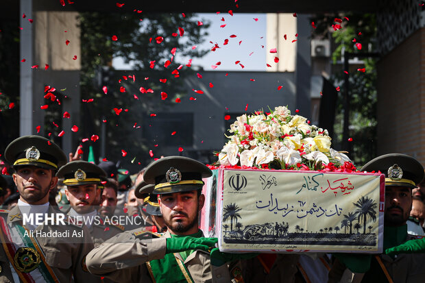 تشییع پیکر شهید گمنام در دانشگاه افسری امام علی(ع)