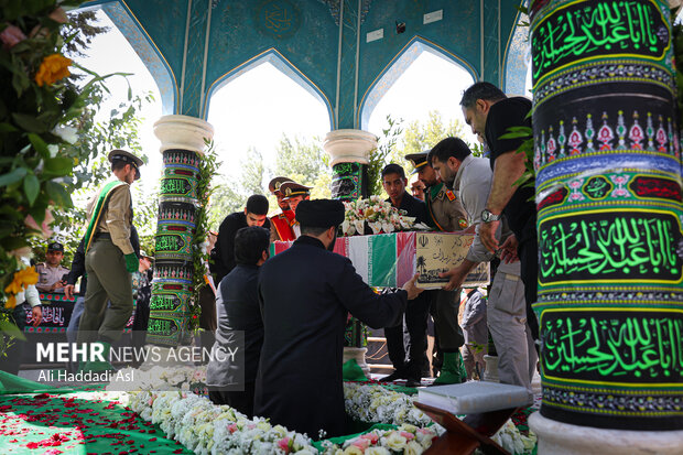 تشییع پیکر شهید گمنام در دانشگاه افسری امام علی(ع)