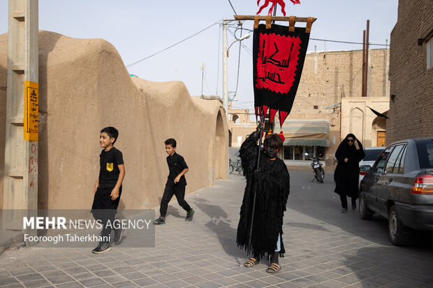 کاروان نمادین امام حسین (ع) در نوش آباد