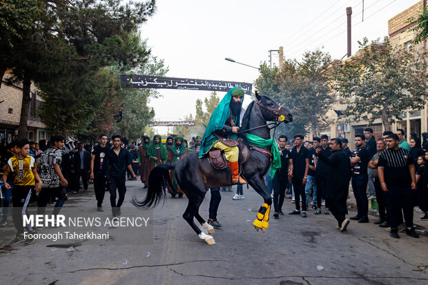 کاروان نمادین امام حسین (ع) در نوش آباد