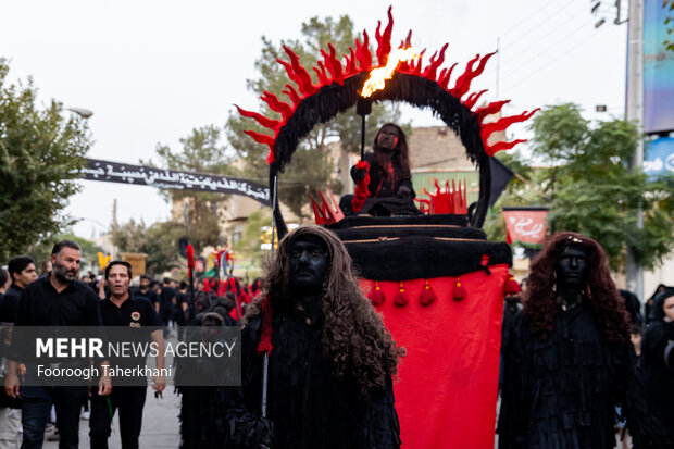 کاروان نمادین امام حسین (ع) در نوش آباد