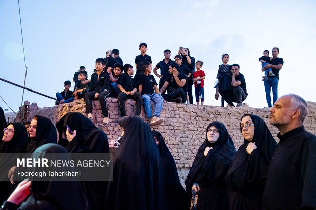 کاروان نمادین امام حسین (ع) در نوش آباد