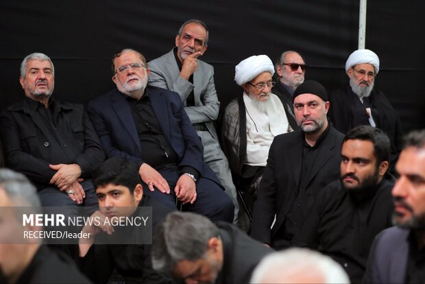 Leader attends Muharram mourning ceremony