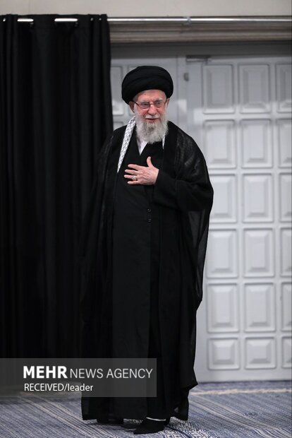 Leader attends Muharram mourning ceremony