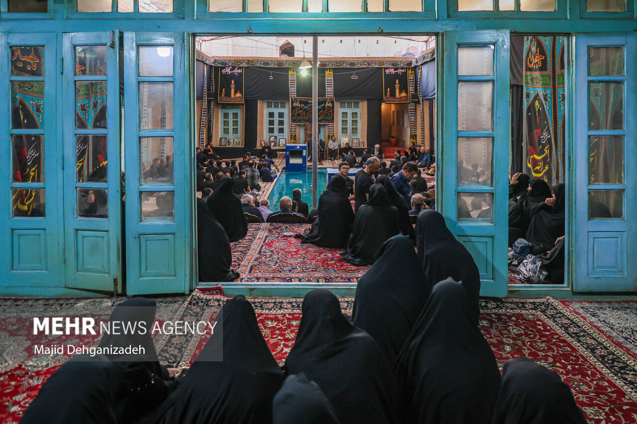 روضههای خانگی زنان در کوچه پس کوچههای حسینیه ایران