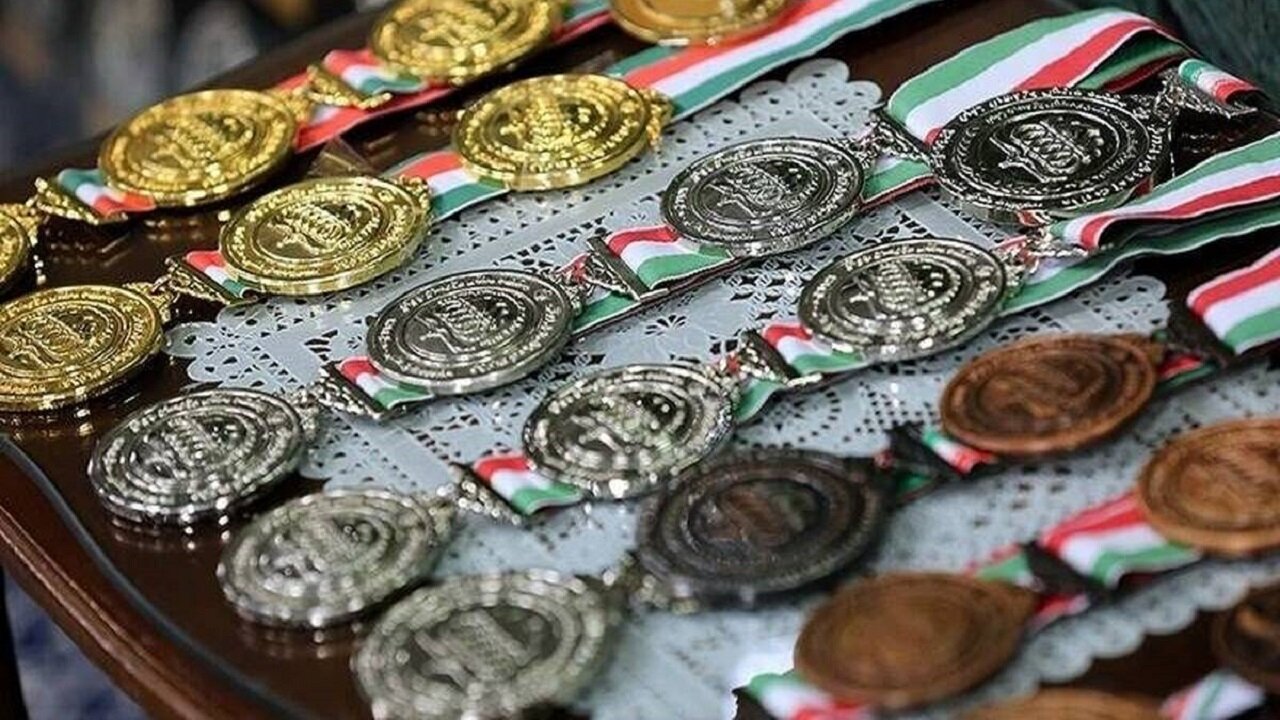 إيران من بين أفضل 10 دول في العالم في الأولمبياد الدولي للعلوم