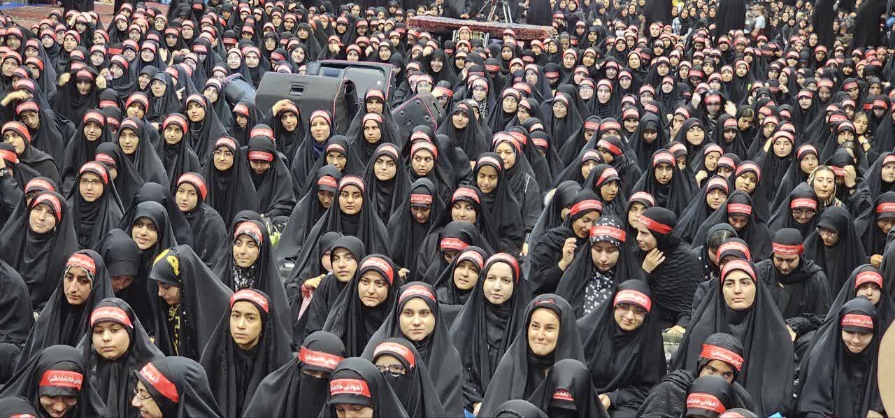 اجتماع بزرگ دخترانه " بناتالحسین علیهالسلام" در همدان برگزار شد