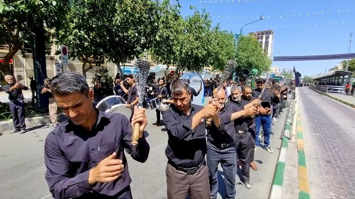 فيديو ... احياء مراسم العزاء ليوم تاسوعاء في مشهد ومرقد الامام الرضا