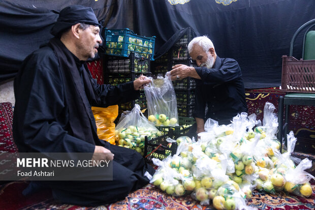 عزاداری ظهر تاسوعا در حسینیه سقایان همدانی مقیم مرکز