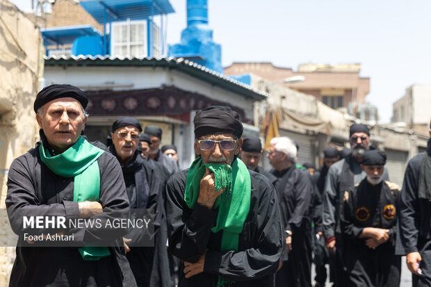 عزاداری ظهر تاسوعا در حسینیه سقایان همدانی مقیم مرکز