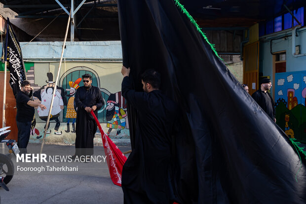 کاروان نمادین امام حسین‌(ع) در روز تاسوعا