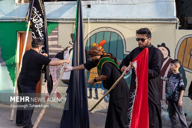 کاروان نمادین امام حسین‌(ع) در روز تاسوعا