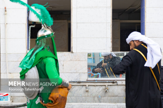 کاروان نمادین امام حسین‌(ع) در روز تاسوعا