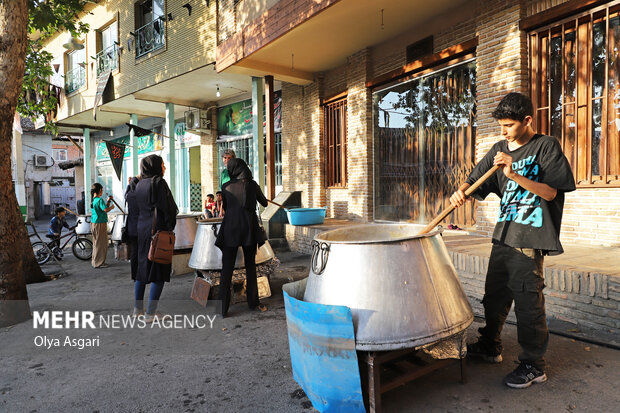 مراسم حلیم پزان در محله سر پیر گرگان