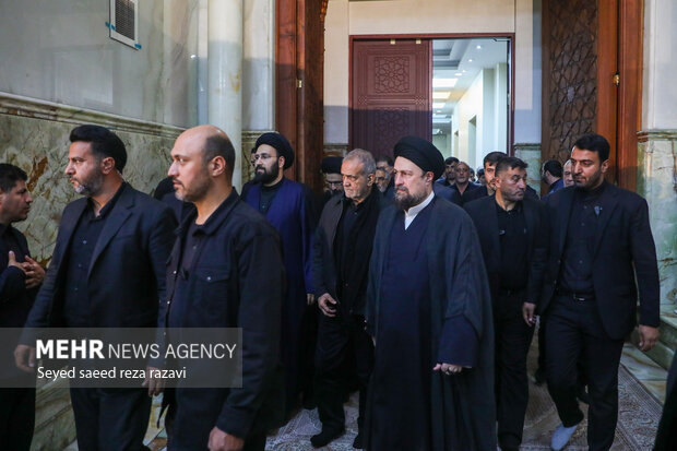 Tasu'a night at Imam Khomeini mausoleum