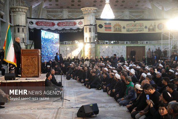 Tasu'a night at Imam Khomeini mausoleum