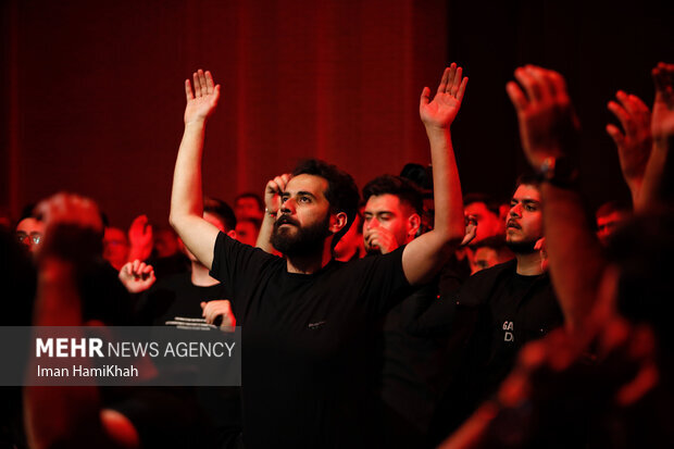 Iranians marking Hazrat Abbas martyrdom on Tasu'a