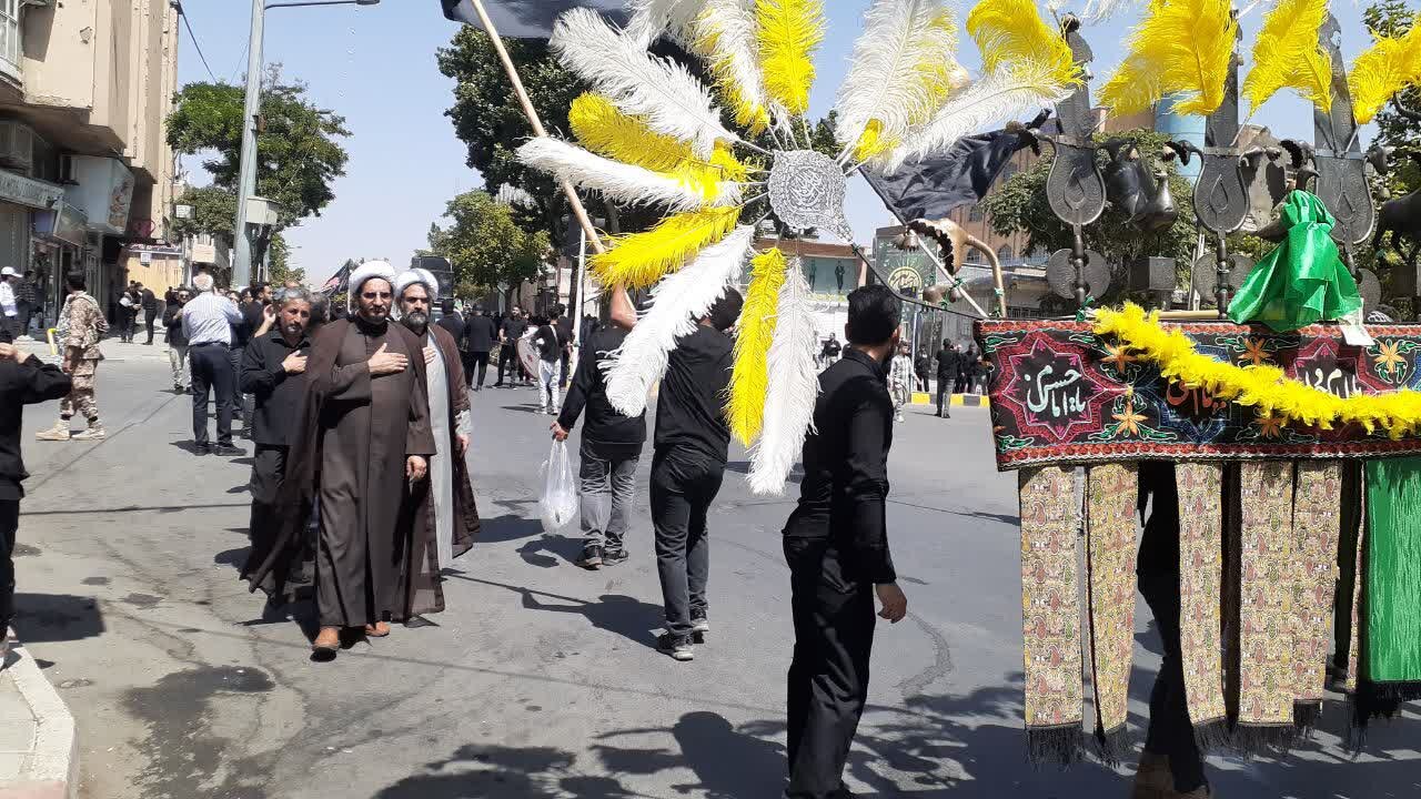 دسته روی عزاداری روز تاسوعا در سنندج برگزار شد