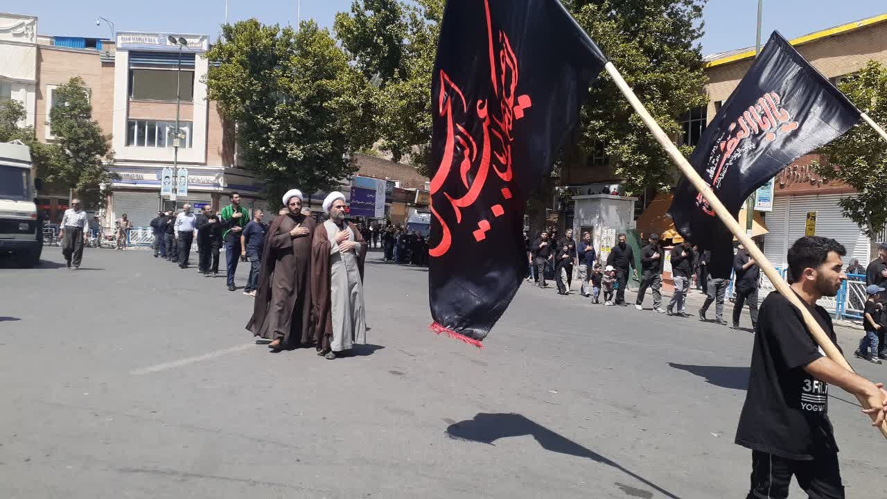 دسته روی عزاداری روز تاسوعا در سنندج برگزار شد