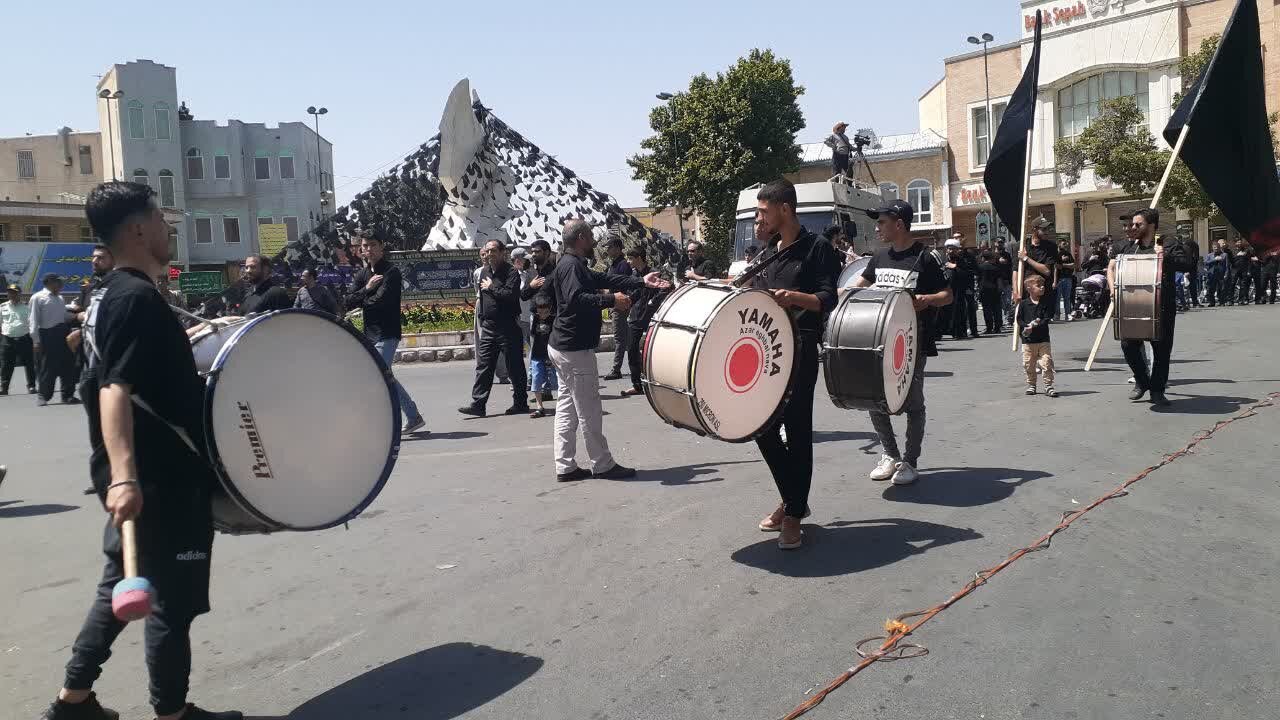 دسته روی عزاداری روز تاسوعا در سنندج برگزار شد