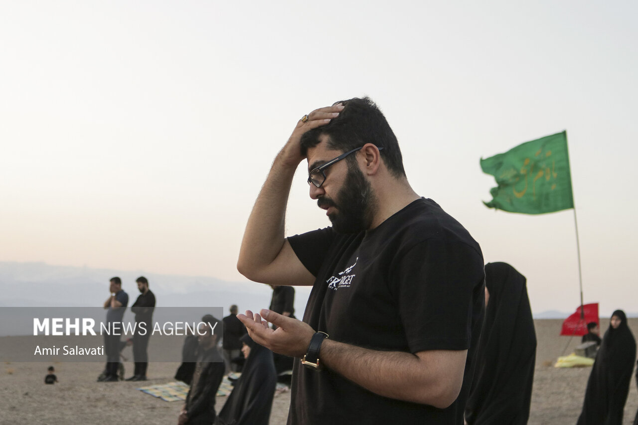 پا به پای کاروان امام حسین(ع)؛ سوگواری محرم در بیابانهای خوریان سمنان