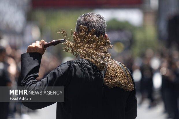 عزاداری ظهر عاشورای حسینی در تهران