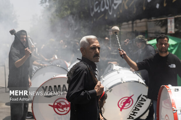 عزاداری ظهر عاشورای حسینی در تهران