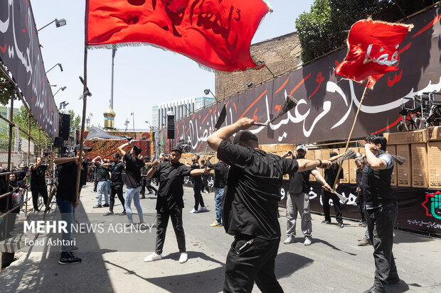 عزاداری ظهر عاشورای حسینی در تهران