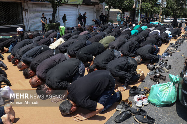 اقامه نماز ظهر عاشورا در استان سمنان؛ تجدید میثاق با خون شهیدان کربلا